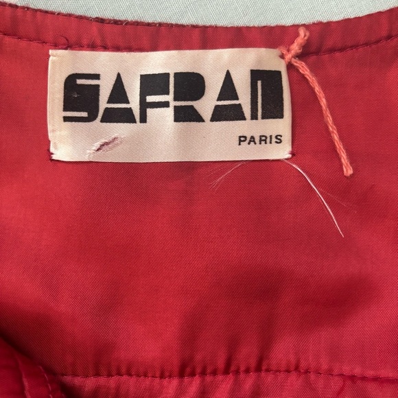 Gorgeous vintage brick red wool dress with built-in sash belt - Picture 9 of 9